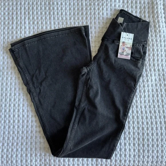 NWT Halara Black Crossover Flared Jeggings - Picture 1 of 7